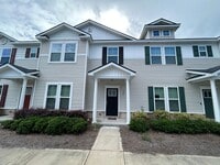 Building Photo - First month FREE! 3 Bedroom/ 2.5 Bathroom Berwick area in Savannah, GA