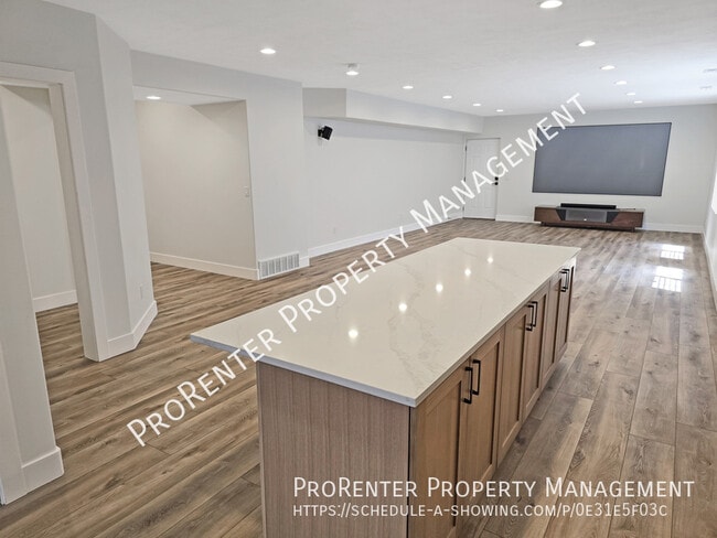 Building Photo - 843 Eaglepointe Dr