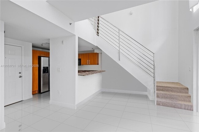 Building Photo - 6362 Collins Ave