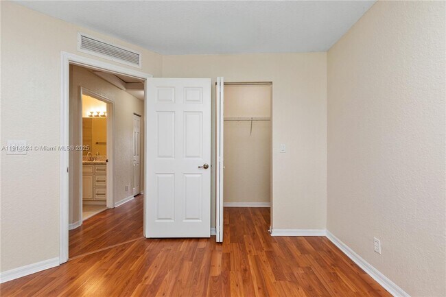 Building Photo - 4005 NW 91st Terrace