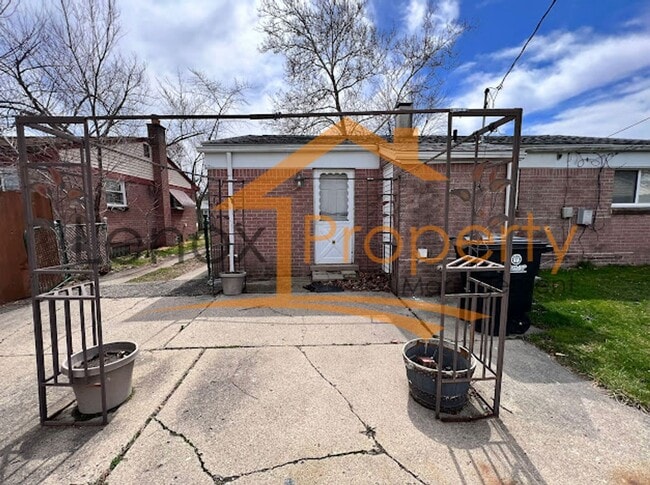 Building Photo - 3 Bedroom Home In Westland $300 off First Month Rent