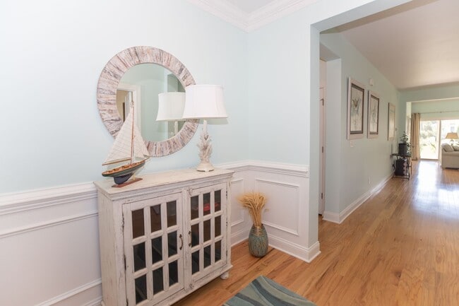 Building Photo - The Reserve - Market Common