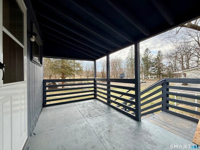 Building Photo - 41 Waterbury Rd