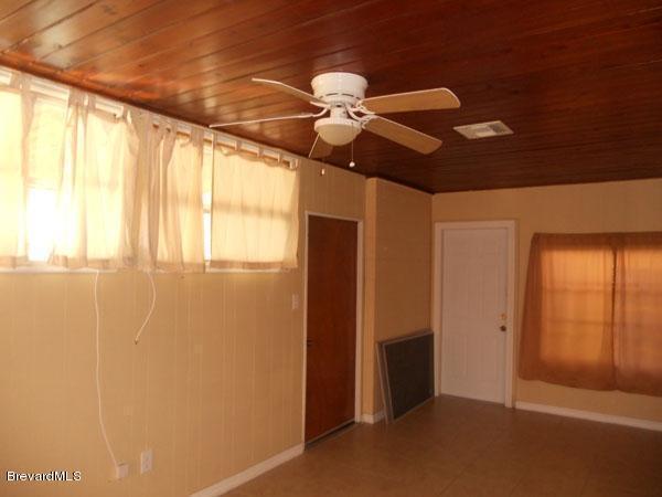 Building Photo - 2026 Sarno Rd