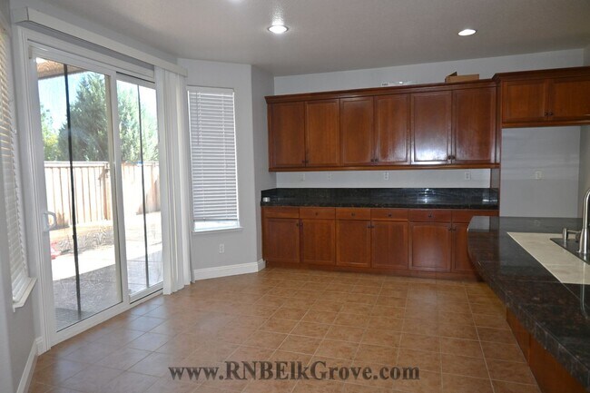 Building Photo - 6917 Riqueza Ct