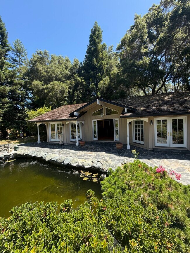 Building Photo - 25567 Willow Pond Ln