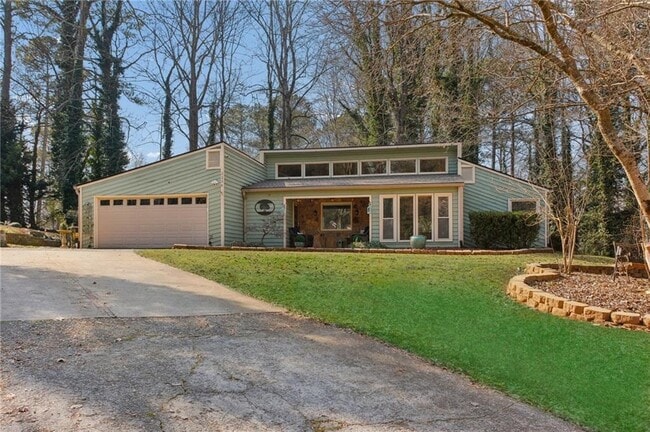 Building Photo - 2238 N River Trail