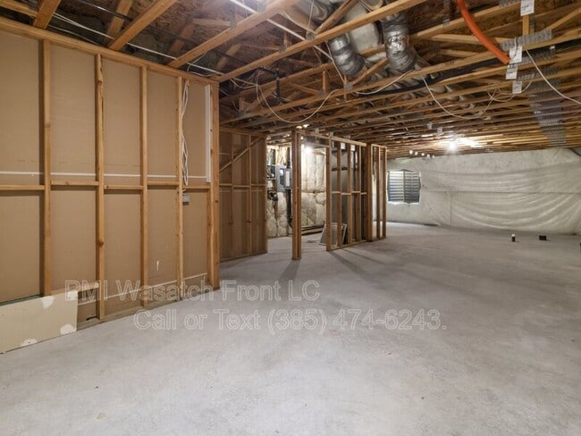Building Photo - 4721 W Zig Zag Rd