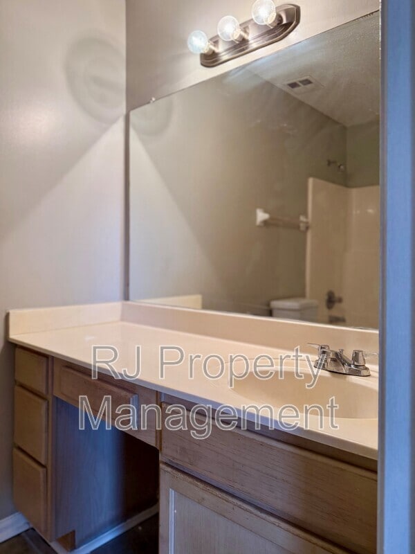 Building Photo - 4297 Kings Valley Cove E