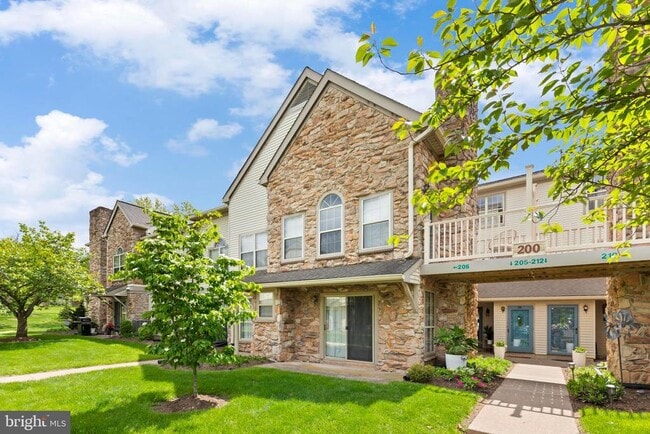 Building Photo - 206 Remington Ct