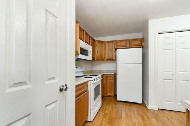 Building Photo - Half Off the First Month's Rent