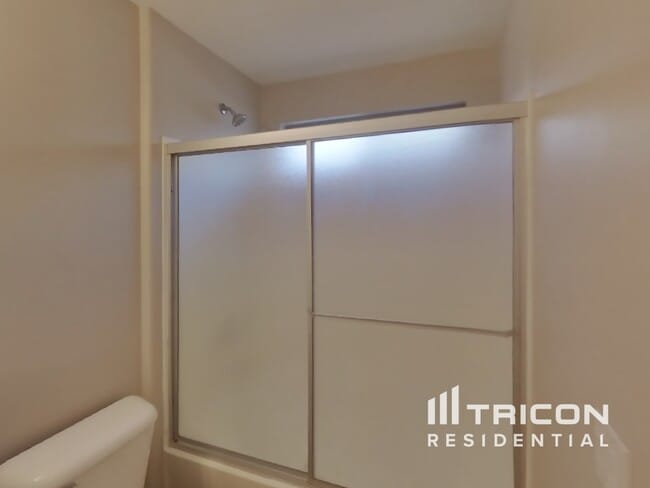 Building Photo - 6837 W Gary Way