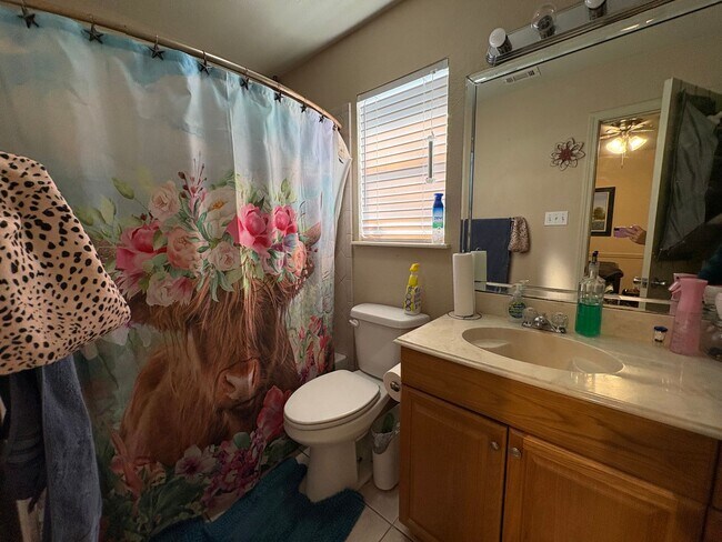 Building Photo - Great 3-bed 2-bath Home Birdville ISD *New...
