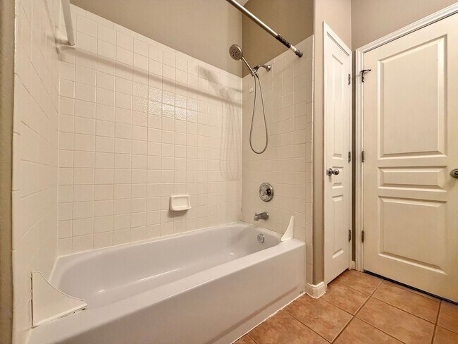 Building Photo - 3300 Forest Creek Dr