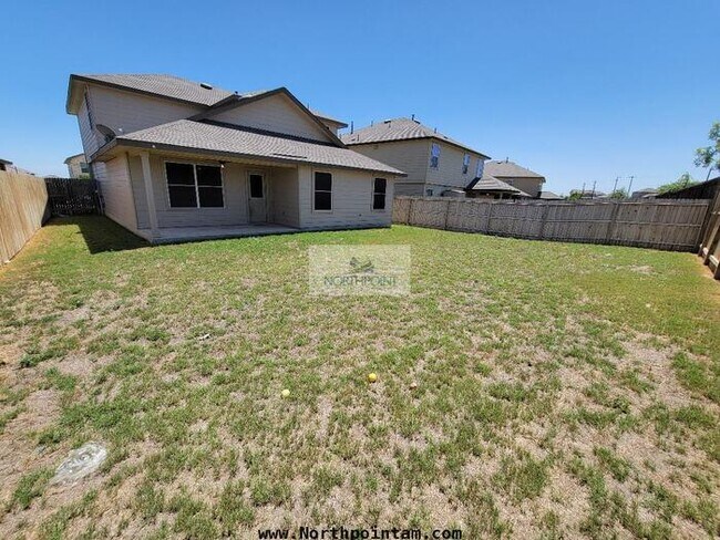 Building Photo - Charming 4 beds 2.5 baths in San Antonio