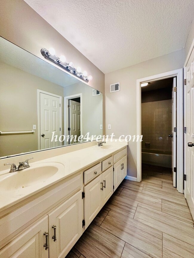 Building Photo - Blue Valley Schools, Walking Distance to Elementary School and Neighborhood Pool!