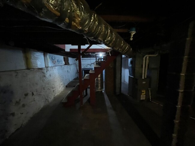 Building Photo - 105 N Polk St