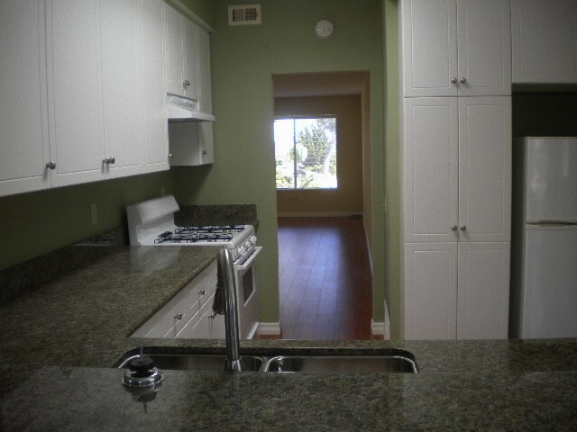 Building Photo - Peacock Hills, 55+ Community - Home in Peacock Hills - Oceanside