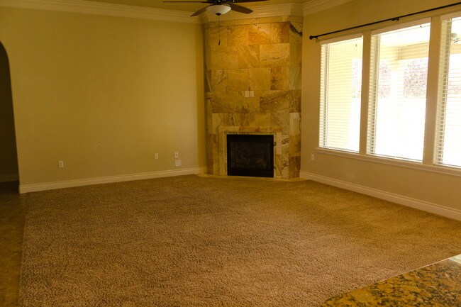 Building Photo - 2437 Bramasole Dr Way