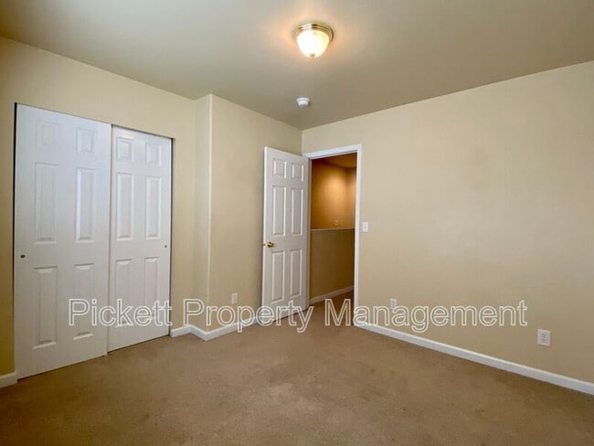 Building Photo - 1118 Park Ave