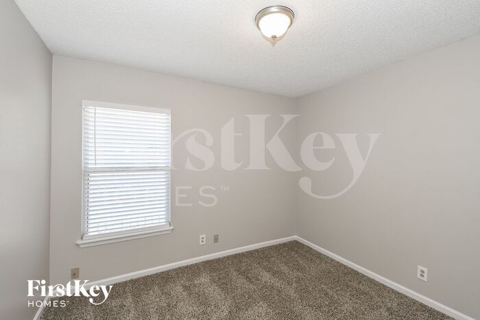 Building Photo - 12732 Clear Springs Dr