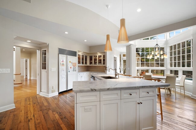 Building Photo - 556 Riversville Rd