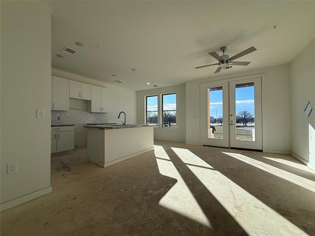 Building Photo - 3124 Bennett Dr