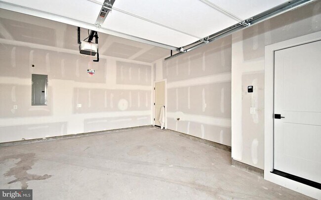 Building Photo - 200 Souders Wy