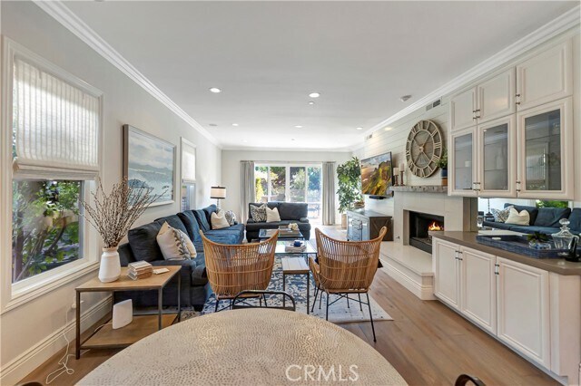 Building Photo - 19635 Larchmont Cir
