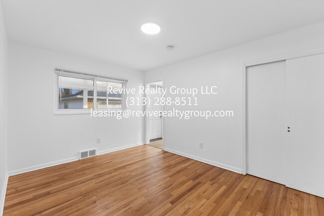 Building Photo - 9284 Jerome