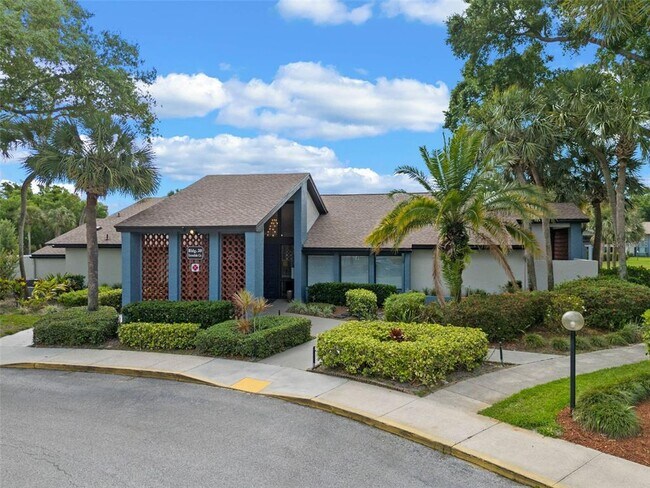 Building Photo - 2 Escondido Cir