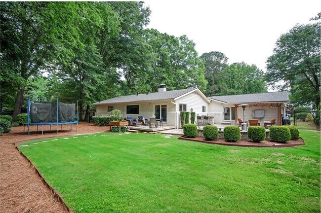 Building Photo - 3850 Beya Way