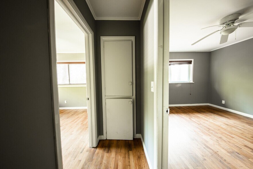 Building Photo - 1627 Oakland Ave