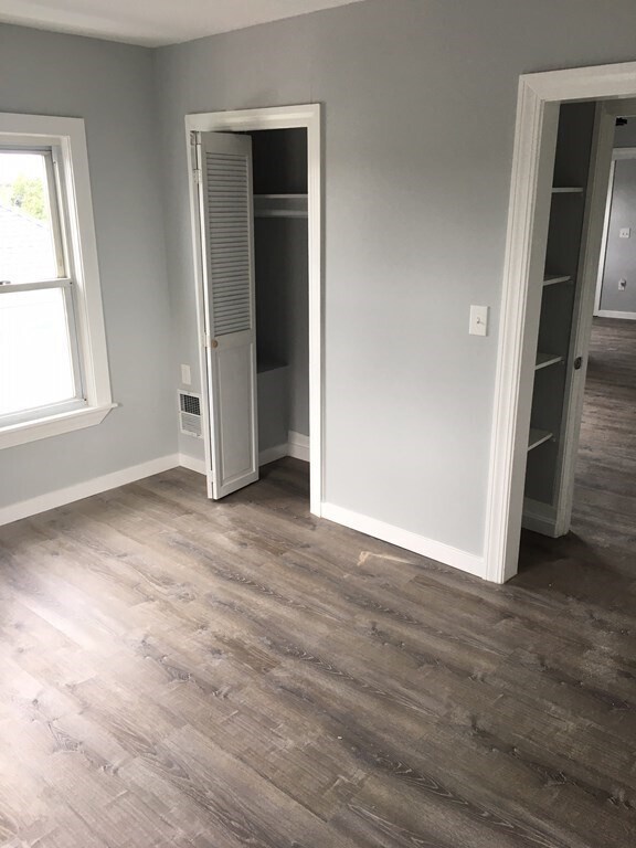 Building Photo - 28 Warnock St