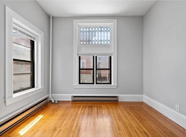 Building Photo - 857 Beacon St