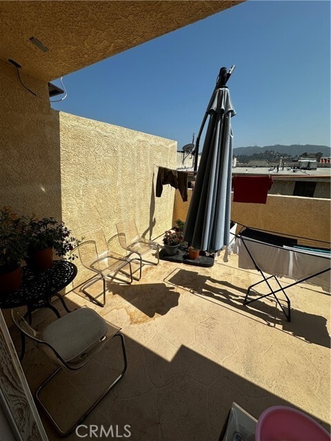 Building Photo - 10220 Samoa Ave