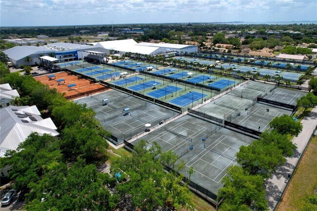 Building Photo - 3506 54th Dr W