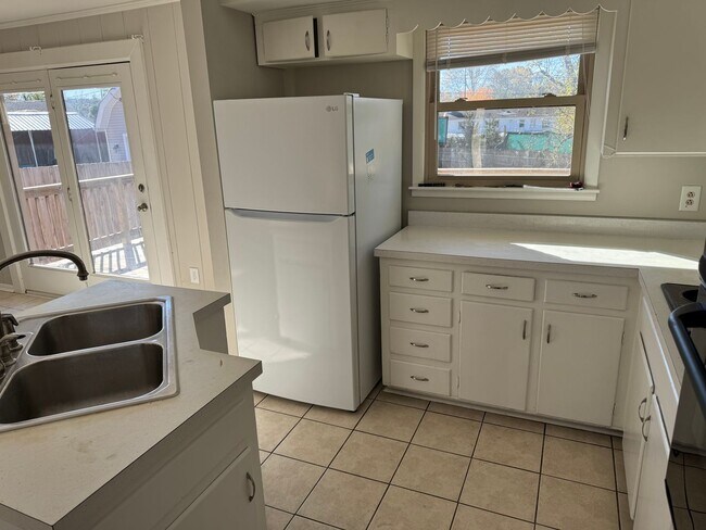 Building Photo - Nice ranch on basement in Charlotte Park