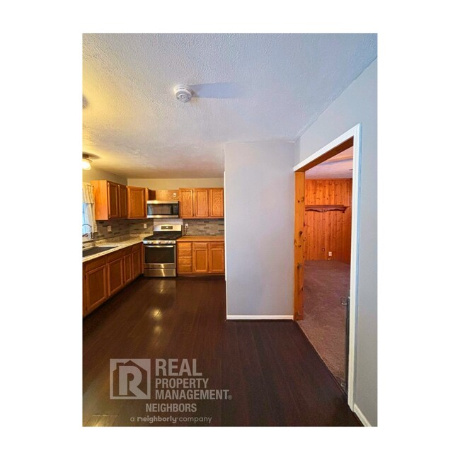 Building Photo - Beautiful 3 Bedroom, 2 Bathroom Home in Clarksville, MI