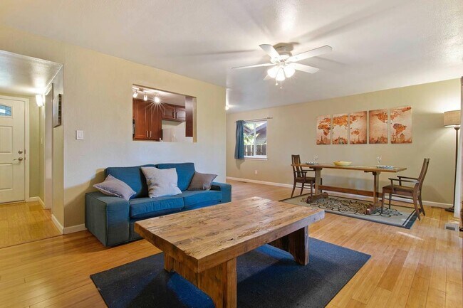 Building Photo - 1500 60th Ave