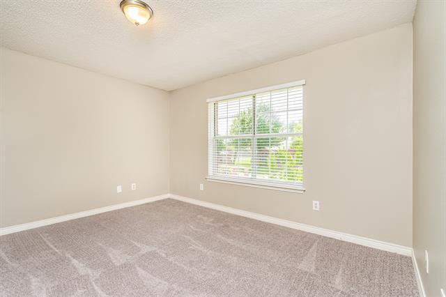 Building Photo - 7006 Cottonwood Cir