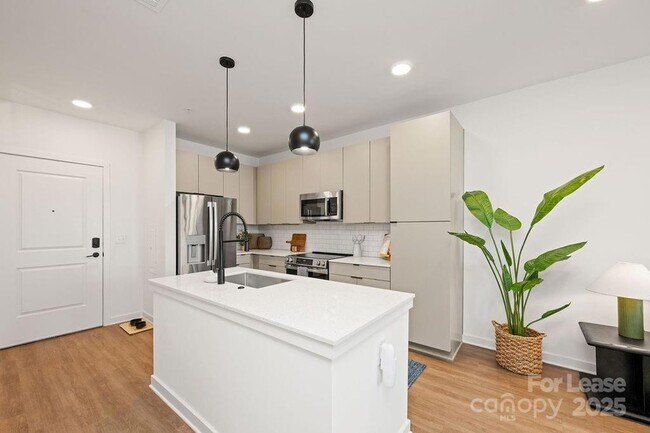 Building Photo - 4101 Raleigh St