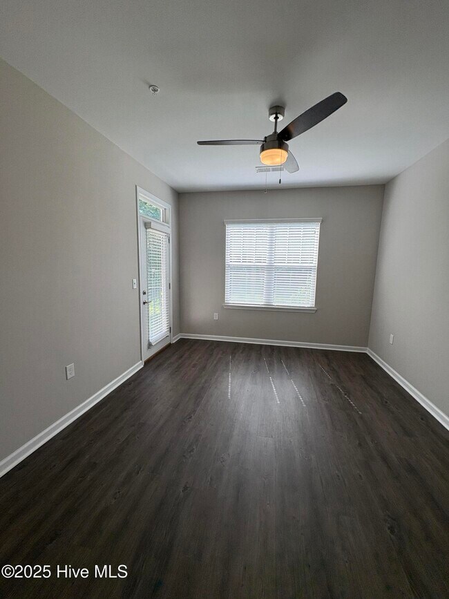 Building Photo - 5614 Lucas Ct