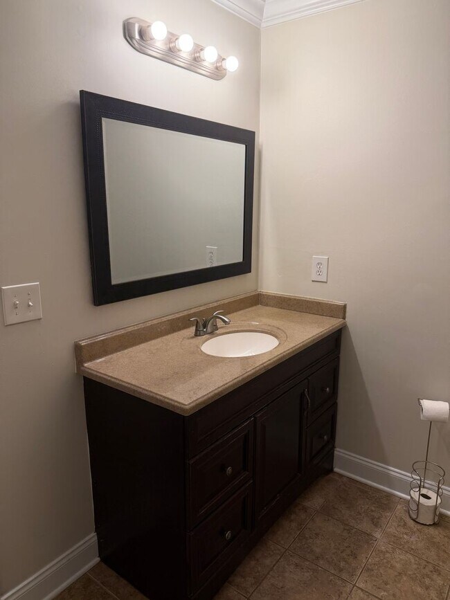 Building Photo - East Brainerd