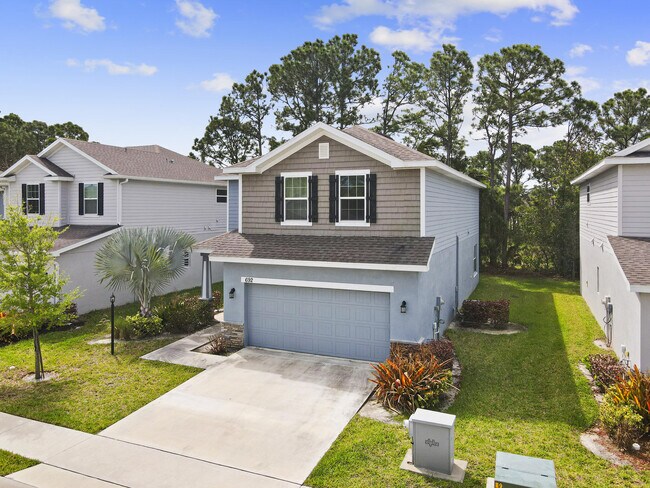 Building Photo - 692 NE Turtleback Trail