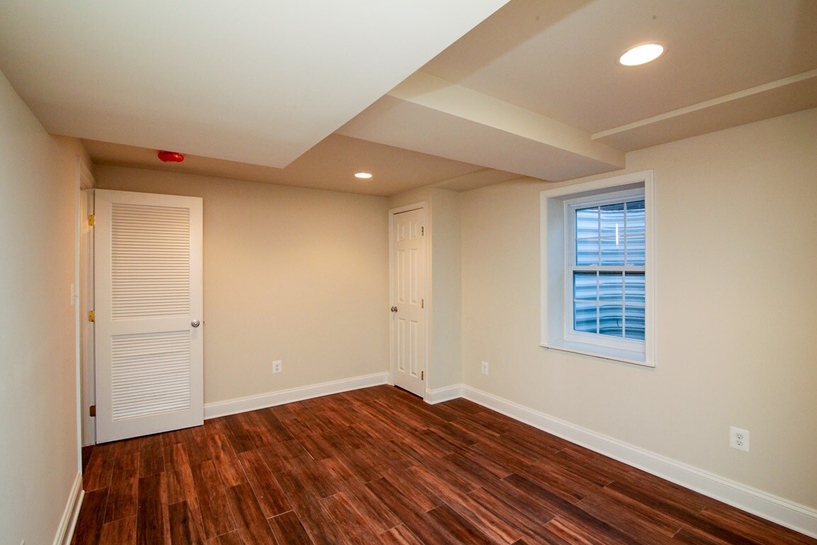 Downstairs Bedroom - 2713 South Veitch Street