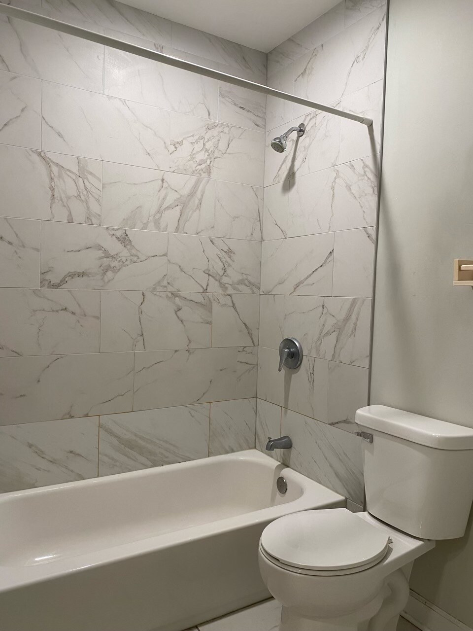 Building Photo - 2712 W North Ave