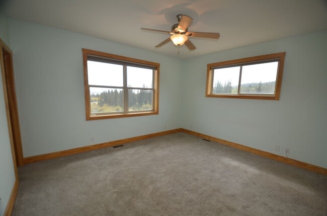 Building Photo - 600 Edgewood Rd