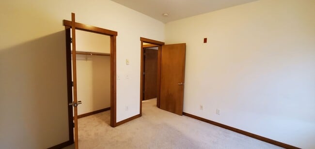 Building Photo - 2 Bedroom Condo in Cordata Neighborhood fo...