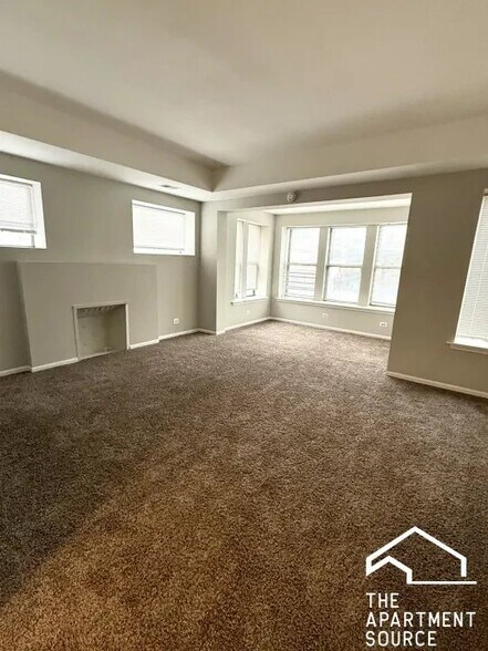 Building Photo - 6143 S Woodlawn Ave